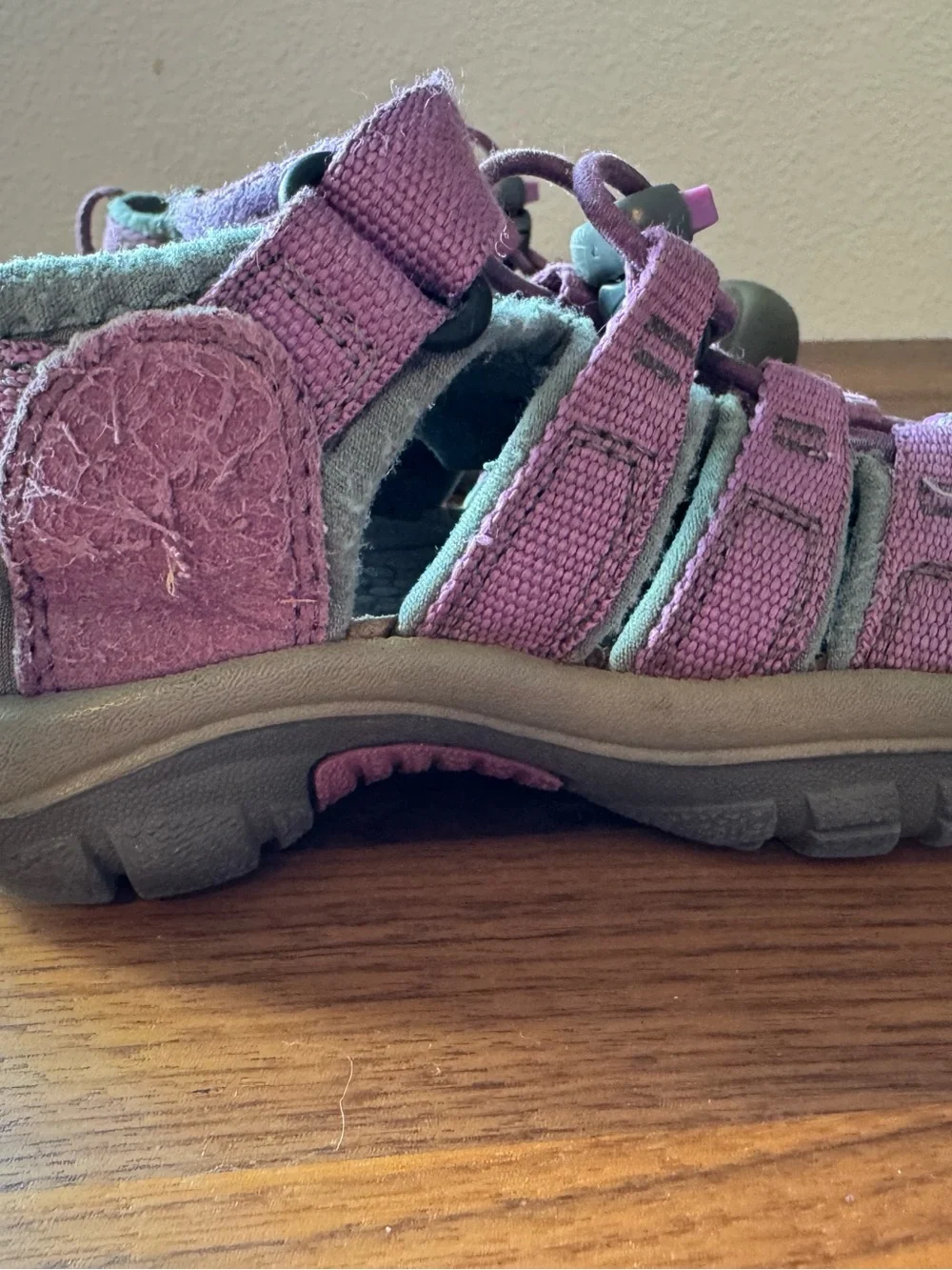 KEEN Newport H2 Toddler Size 10 Purple Water Hiking Sandals Closed Toe